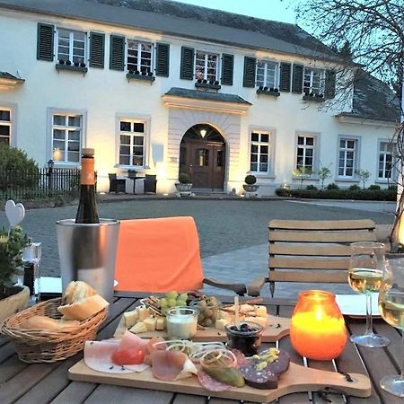 Karolingerhof Hotel Kröv Buitenkant foto